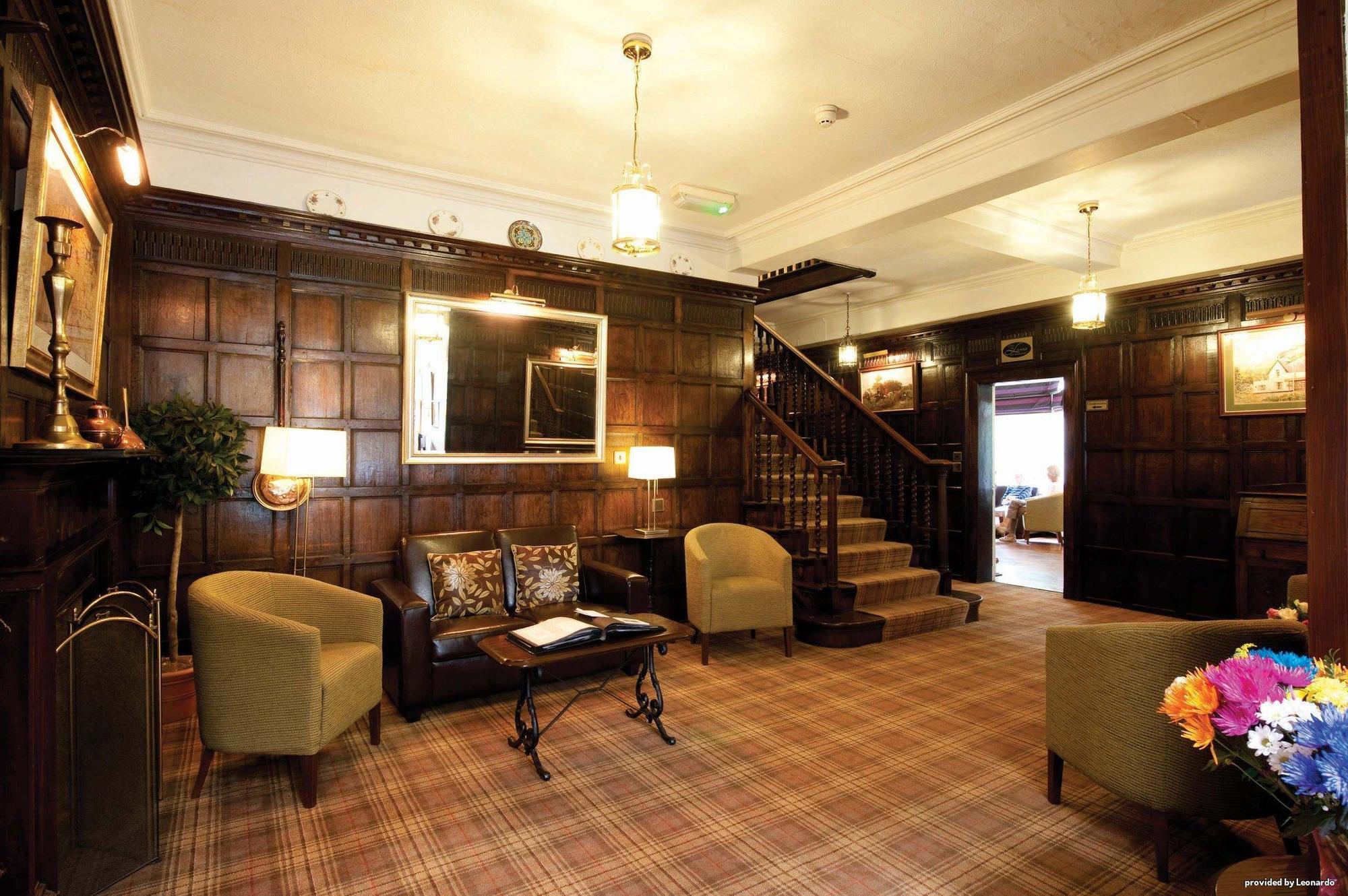 Cross Lanes Hotel Wrexham Interior photo