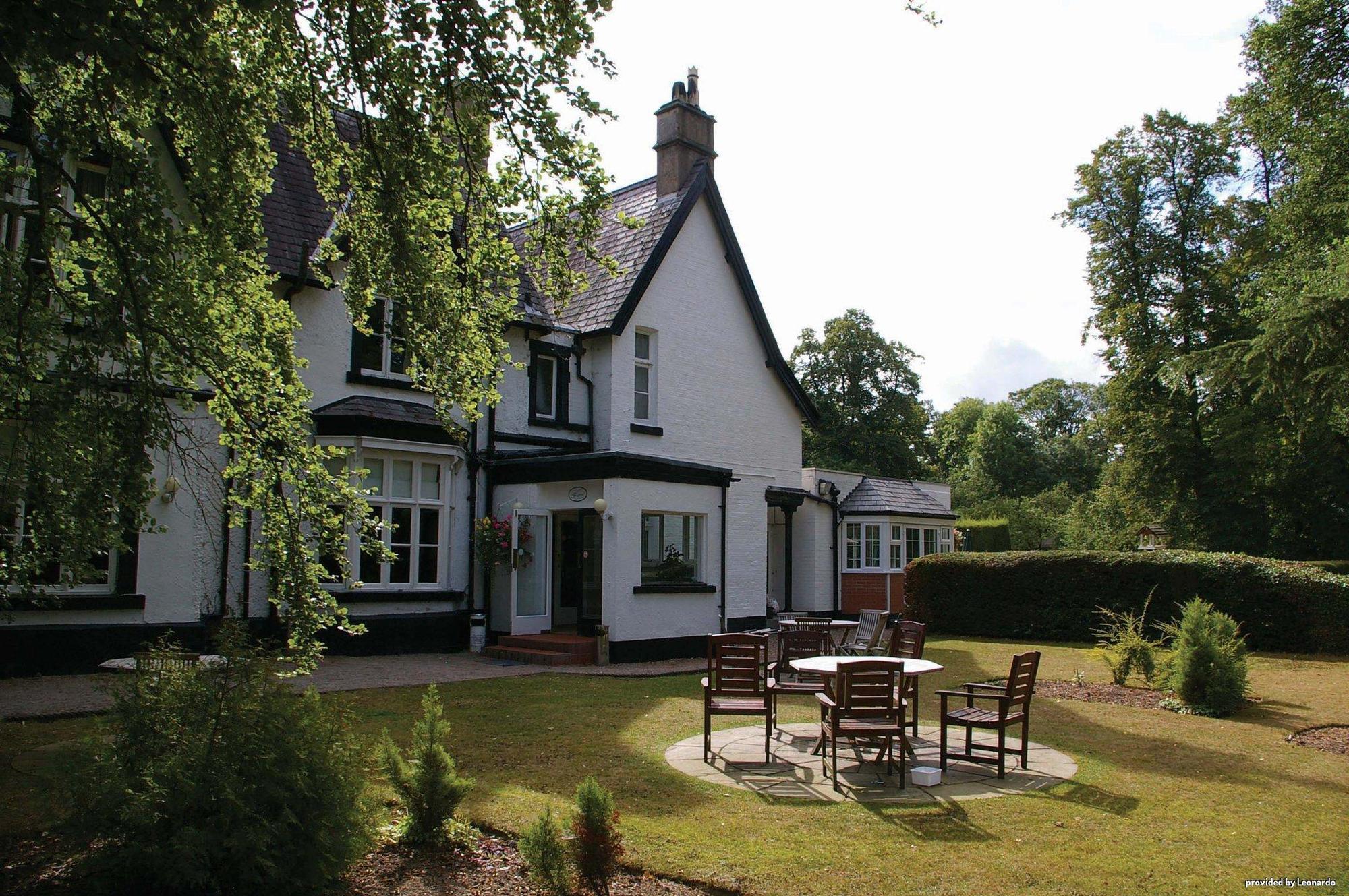 Cross Lanes Hotel Wrexham Exterior photo
