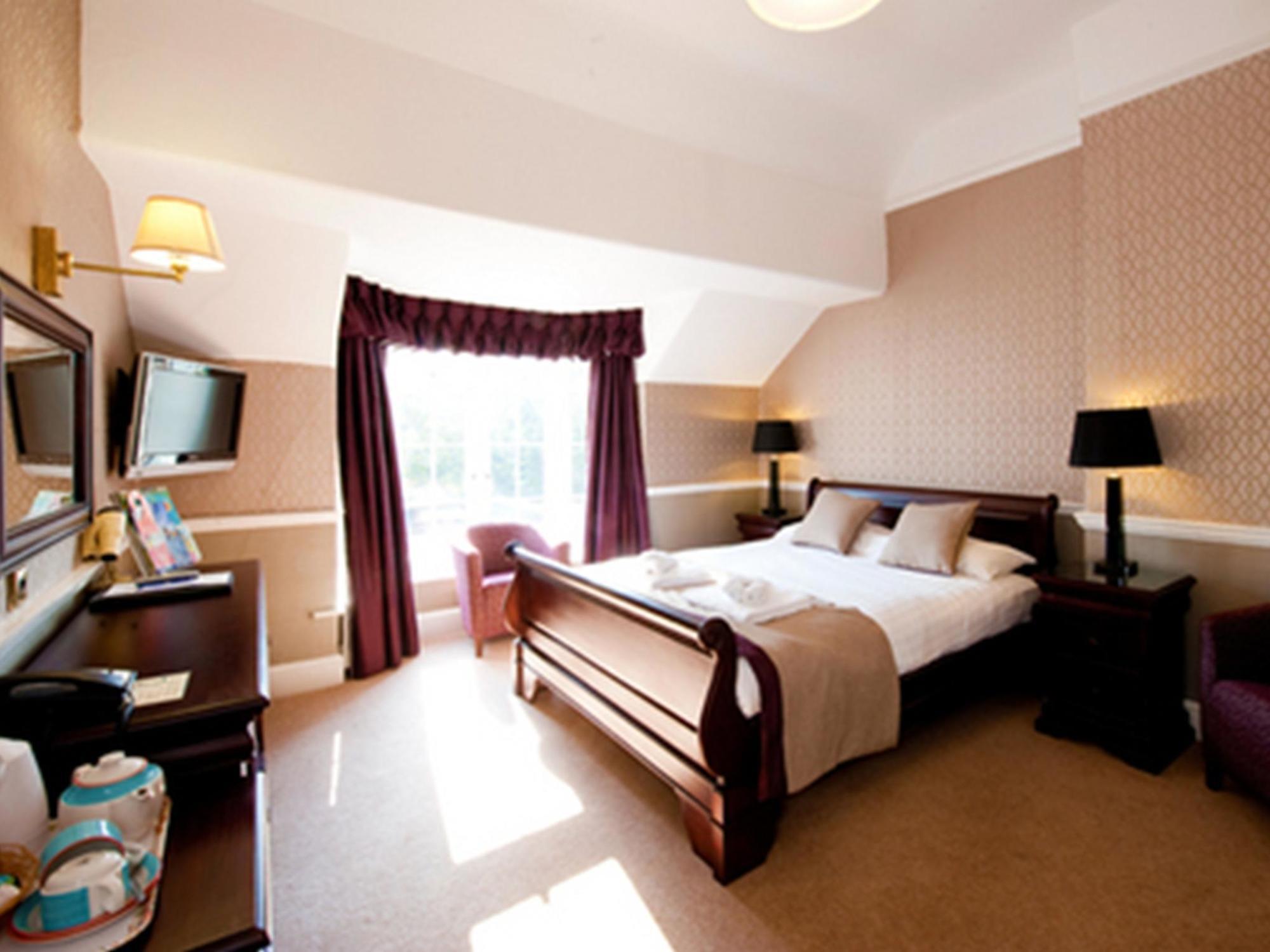 Cross Lanes Hotel Wrexham Exterior photo